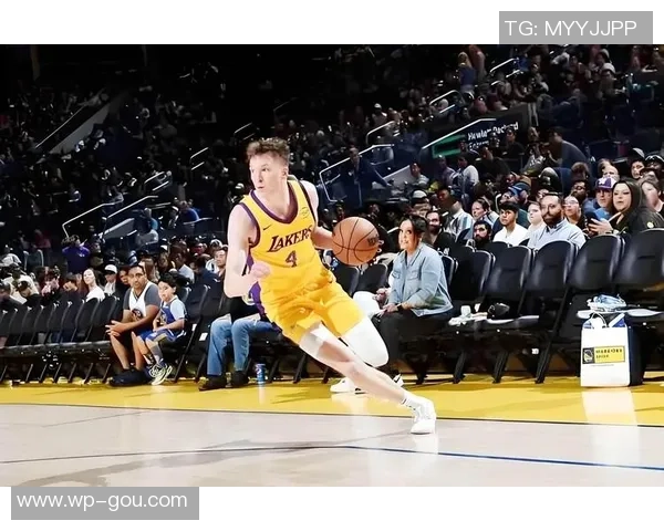 湖人对决活塞精彩回顾1月6日全场比赛录像分析与亮点总结